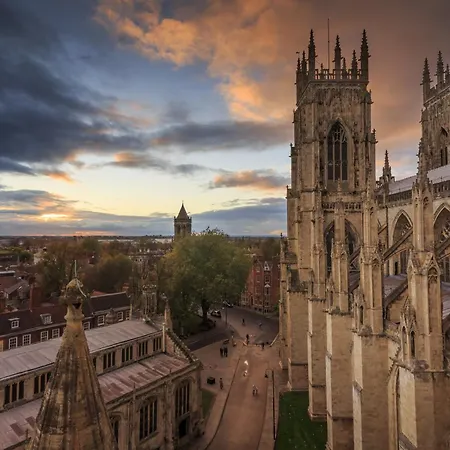 度假居 Cosy With Minster Views - Pass The Keys *
