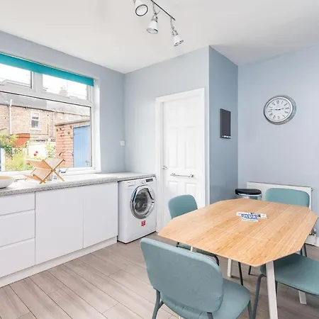 Cosy With Minster Views - Pass The Keys Ferienhaus