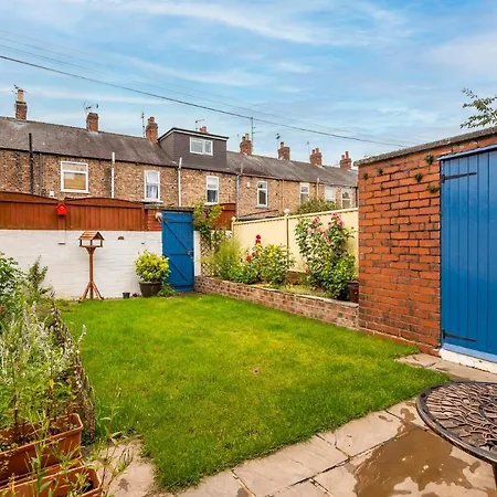 Cosy With Minster Views - Pass The Keys
